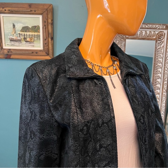 STEVE MADDEN Snakeskin Texture Genuine Leather Jacket - Picture 3 of 15